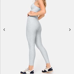 Outdoor Voices Warmup Leggings size L - Light Grey-Blue